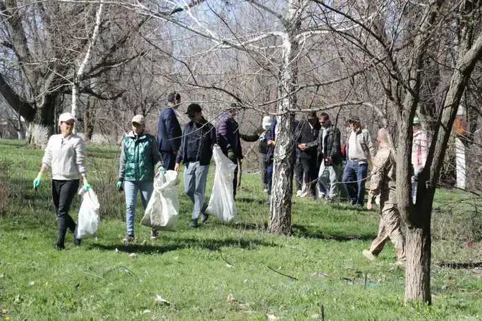 ТУРКЕСТАН: В ТЮЛЬКУБАССКОМ РАЙОНЕ В РАМКАХ АКЦИИ «МӨЛДІР БҰЛАҚ» РАСЧИЩЕНО БОЛЕЕ 40 РОДНИКОВ (2)