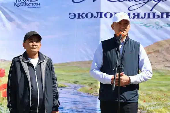 ТУРКЕСТАН: В САУРАНЕ ОЧИСТИЛИ ЖИВИТЕЛЬНЫЕ РУСЛА ПРИРОДЫ В РАМКАХ ЭКООПЕРАЦИИ «МӨЛДІР БҰЛАҚ»