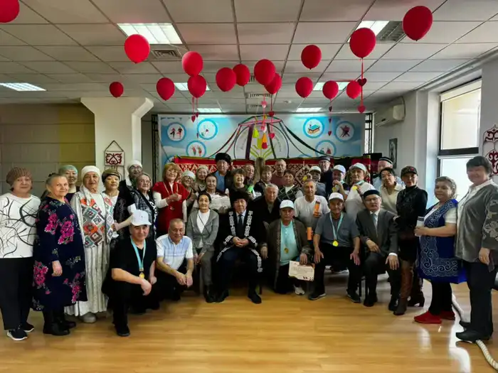 В Астане пенсионеры соревновались в перетягивании каната (6)