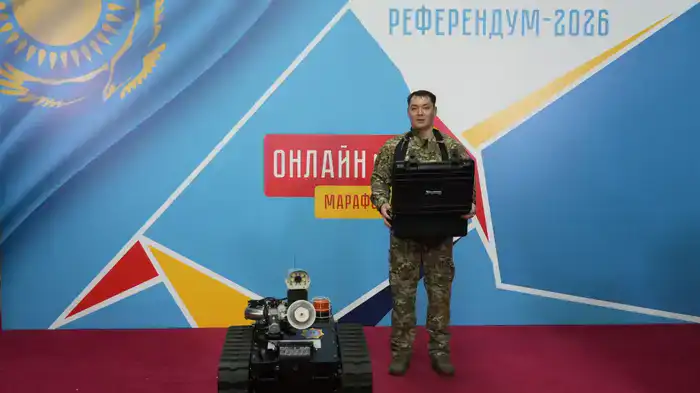 На республиканском онлайн-марафоне представили робот-пожарный МЧС Казахстана для эффективного тушения пожаров