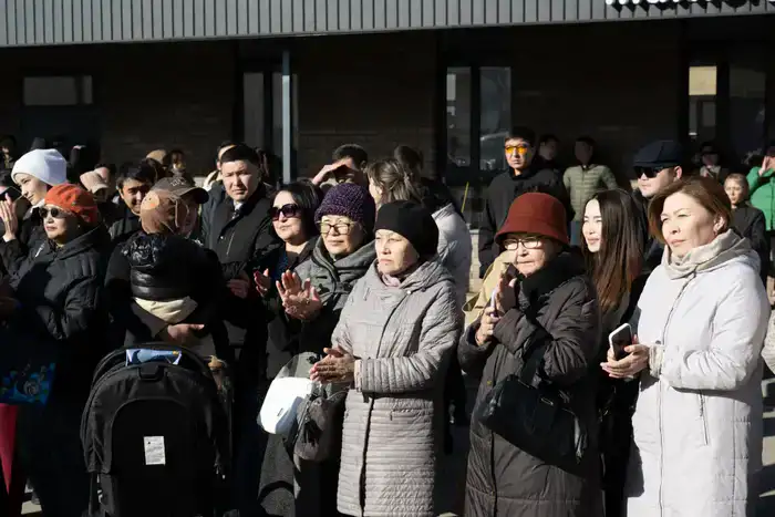 В Жетісу с помощью ИИ создали мурал, посвященный новой Конституции