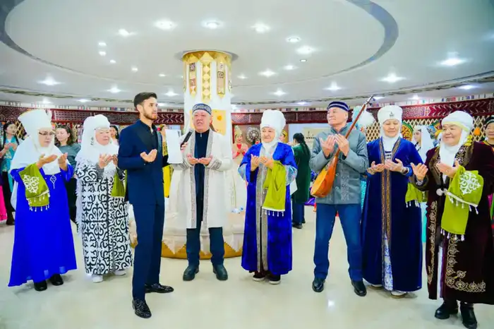 Көрісу күні отметили в столичном Доме дружбе (3)