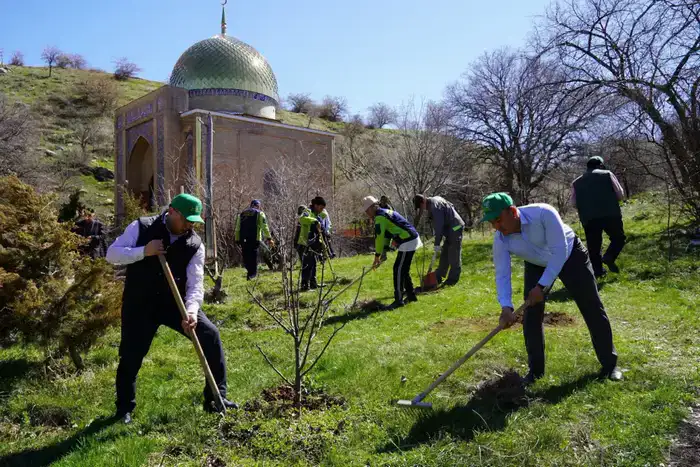 ТУРКЕСТАН: ОКОЛО 500 ЖИТЕЛЕЙ КАЗЫГУРТСКОГО РАЙОНА ПРИНЯЛО УЧАСТИЕ В РЕСПУБЛИКАНСКОЙ АКЦИИ «МӨЛДІР БҰЛАҚ» (2)