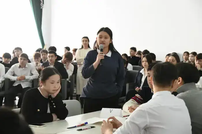 В Астане школьникам продемонстрировали последствия нарушения закона через кино (6)