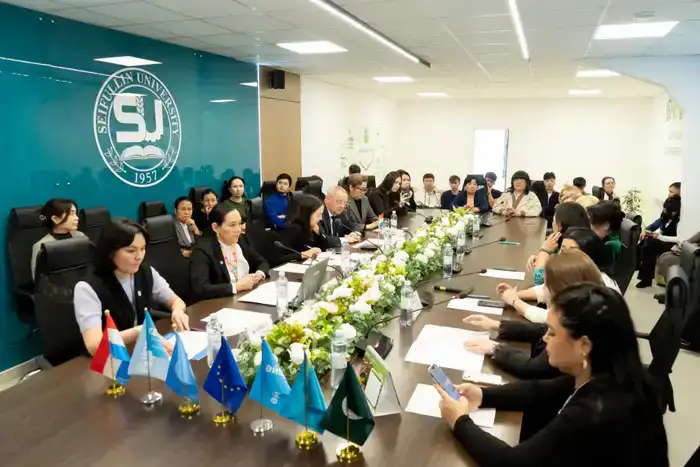 Роль женщин в устойчивом развитии сельского хозяйства обсудили в КазАТИУ (5)