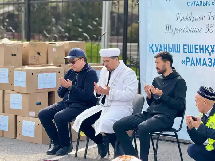 200 семей в Толебийском районе получили продуктовые корзины накануне праздника