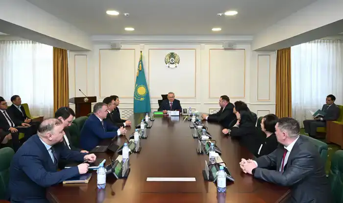 Бейбит Исабаев вручил ряду жетысуских граждан государственные награды (8)