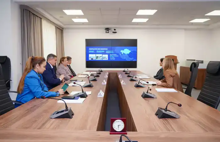 Министр науки и высшего образования провел встречу с представителями компании Google (5)