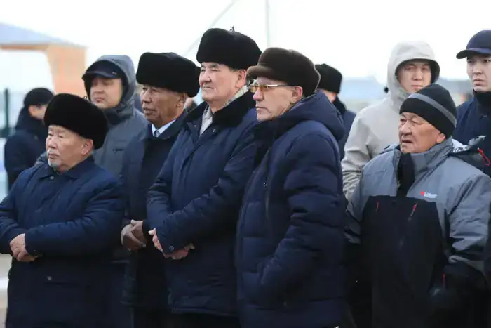 В Шалкаре открылся ФОК с первым в истории района плавательным бассейном (6)