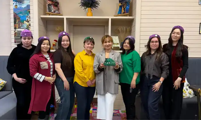 Креатор из Астаны провела благотворительный мастер-класс по расшивке тюбетейки в честь Наурыза (3)