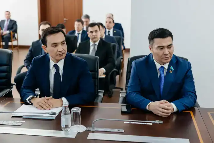 В Атырау вручили государственные награды (2)