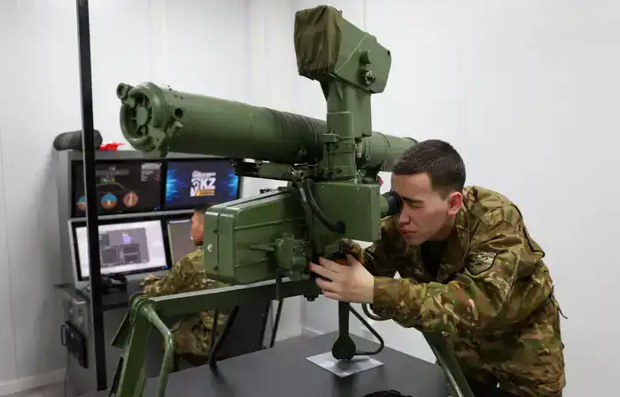 Министр обороны проинспектировал воинские части Сил специальных операций в Астане (2)