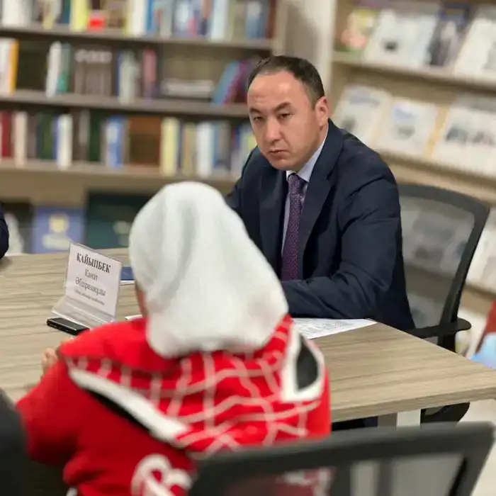 ЗАМЕСТИТЕЛЬ АКИМА ТУРКЕСТАНСКОЙ ОБЛАСТИ ПРОВЕЛ ЛИЧНЫЙ ПРИЕМ ГРАЖДАН