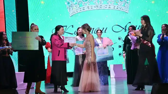 Служба и красота: женщины-военнослужащие в конкурсе!