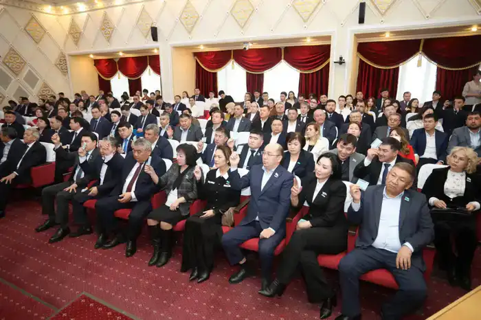 Состоялась внеочередная XXVI сессия Мангистауского областного маслихата (6)