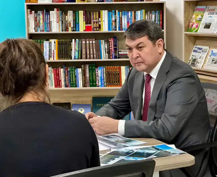 В Туркестане обсуждаются вопросы легализации земельных участков и компенсаций за изъятые земли на встрече с гражданами