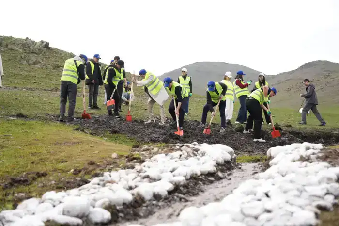 Министр водных ресурсов и ирригации дал старт масштабной экологической акции «Мөлдір бұлақ» по очистке родников Казахстана (9)