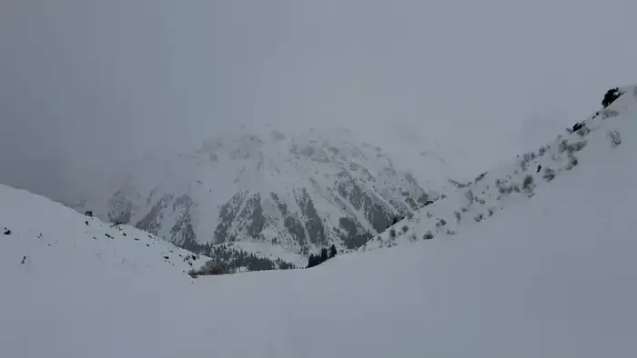 МЧС предупреждает о возможном сходе лавин