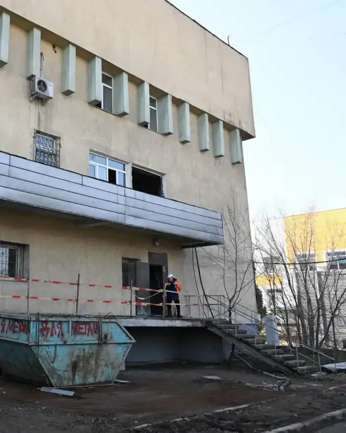 Аким Алматы проверил ход модернизации больницы №7 и строительство новых объектов (2)