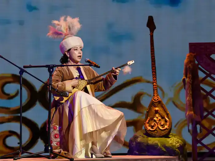 Состоялся творческий вечер «Жыр керуен», посвященный юбилею Алмасбека Алматова (3)