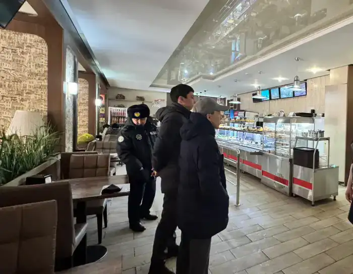 Пожарная безопасность: более 300 рейдов провели спасатели по объектам общепита Астаны (9)