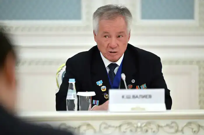 Касым-Жомарт Токаев: «Жизненный путь Ерванда Тихоновича – яркий пример созидательного патриотизма, уникальной самоотверженности и высочайшего профессионализма» (2)