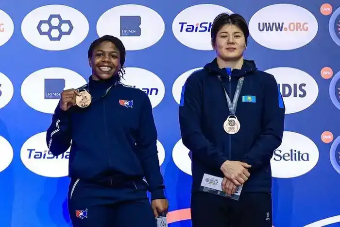 Столичная девушка-борец завоевала бронзовую медаль на мировом турнире (3)