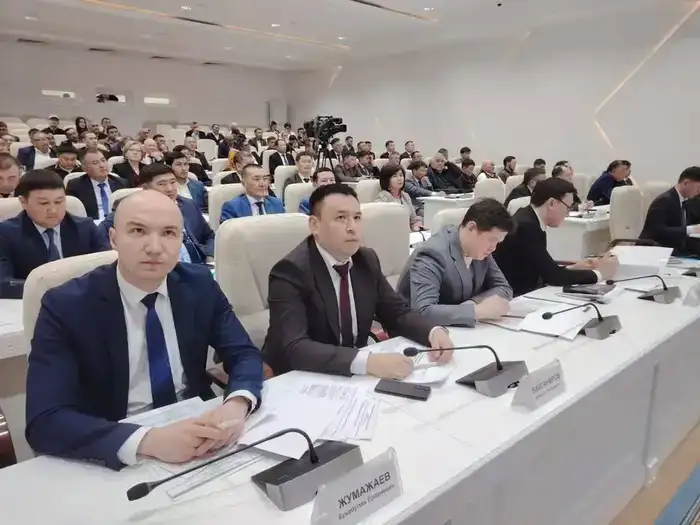 Встреча фермеров с вице-министром сельского хозяйства в Жамбылской области обсуждение кредитных программ для животноводства