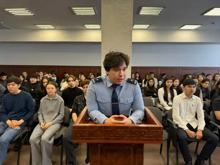 «Закон и порядок»: Симуляционные судебные процессы для студентов и школьников провели в Астане (3)