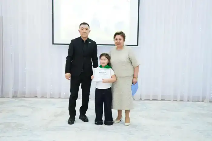 Цветы жизни: как в детском саду «Өрлеу» поддержали акцию «Таза Қазақстан» (7)