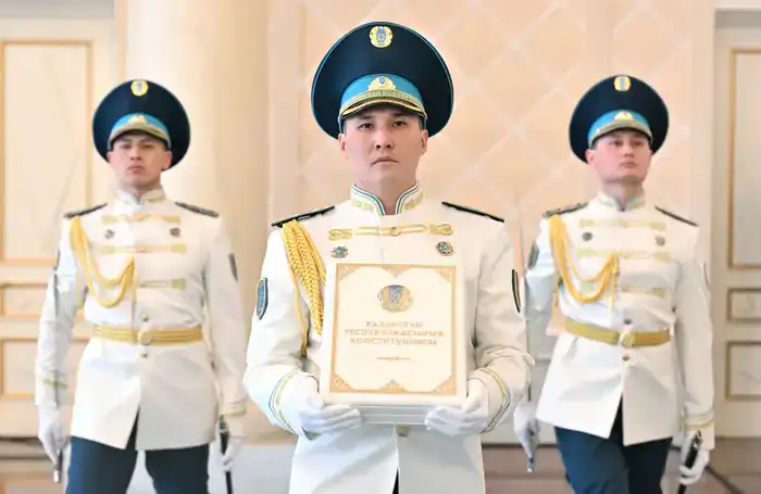 Президент Касым-Жомарт Токаев принял участие в торжественном мероприятии, посвященном принятию Конституции (3)