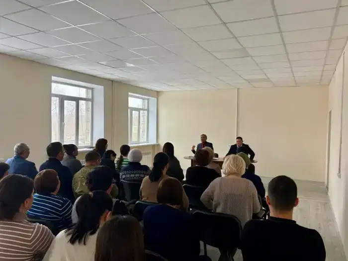 В коллективе Службы обеспечения мобилизационной подготовки и мобилизации ВКО обсуждены вопросы проведения республиканского референдума (3)