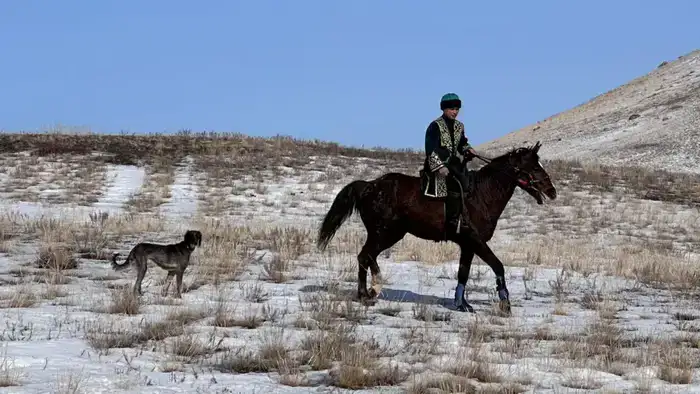 Пожарный из Карагандинской области разводит тазы и возрождает национальные виды спорта