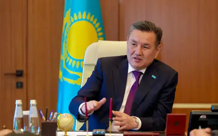 Аким ВКО поздравил победителей айтыса