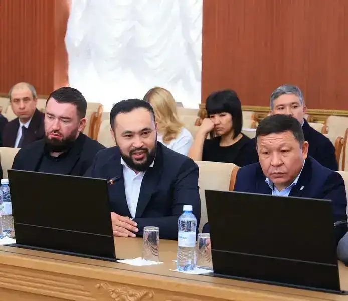 Ермаганбет Булекпаев обсудил проблемные вопросы с карагандинскими предпринимателями (3)