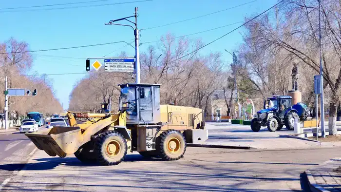 Ермаганбет Булекпаев сделал замечания по уборке Караганды (3)
