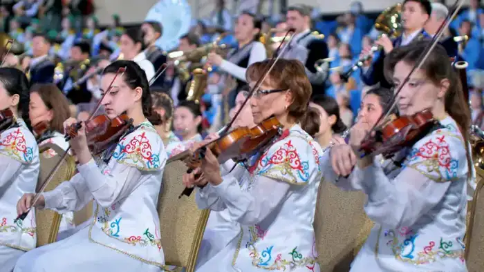 Кюй «Шернияз» и песня «Наурыз» прозвучали в исполнении 5 тысяч музыкантов в Астане