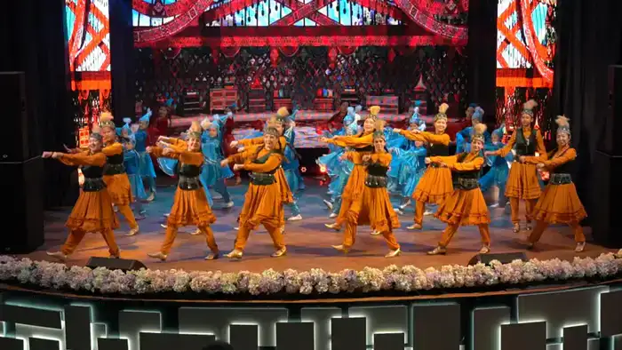 20 тысяч школьников Павлодарской области исполнили танец «Қара жорға» (9)