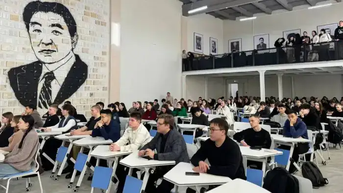 Чемпионки мира в погонах встретились со студентами в СКО (4)