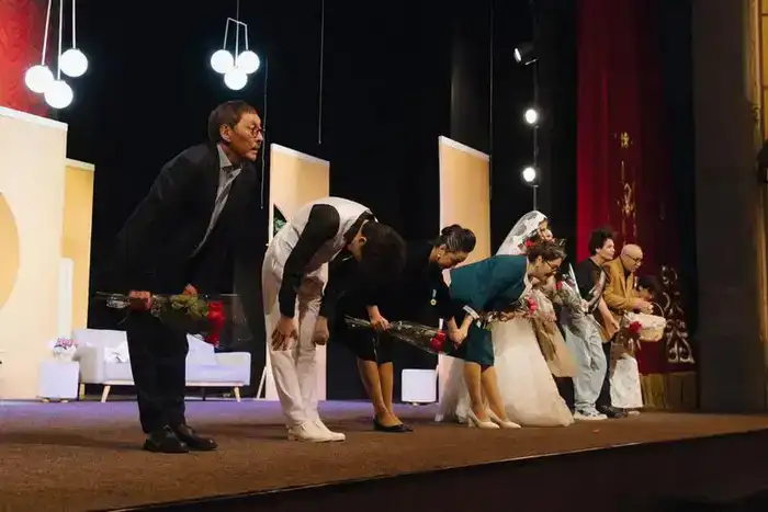 Любовь без границ: в Караганде состоялась премьера спектакля «Махаббат мекені» по французской пьесе (5)