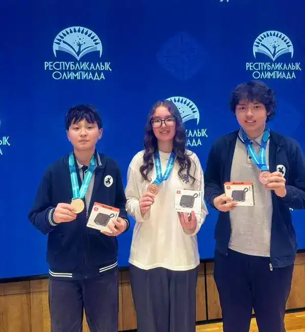 Карагандинские лицеисты завоевали три бронзы на республиканской олимпиаде по физике и биологии (2)