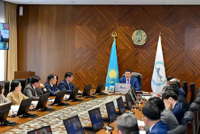 В Семее модернизируют крупные торговые рынки (8)