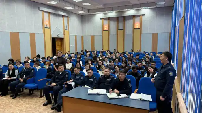 Общая забота: полицейские, учителя и врачи объединяются для защиты подростков в ВКО