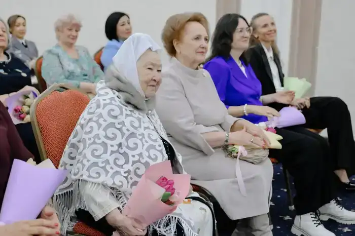 ? СҚО әйелдері марапатқа ие болды (9)