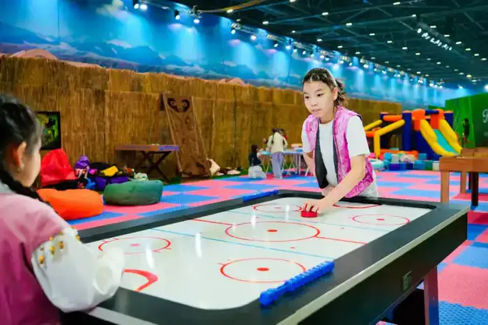 AI Sport и робот-вратарь: как технологии оживили Наурыз в столице (8)