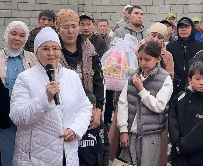 Молодежь Туркестана продолжает традицию помощи многодетным семьям в священный месяц Рамазан