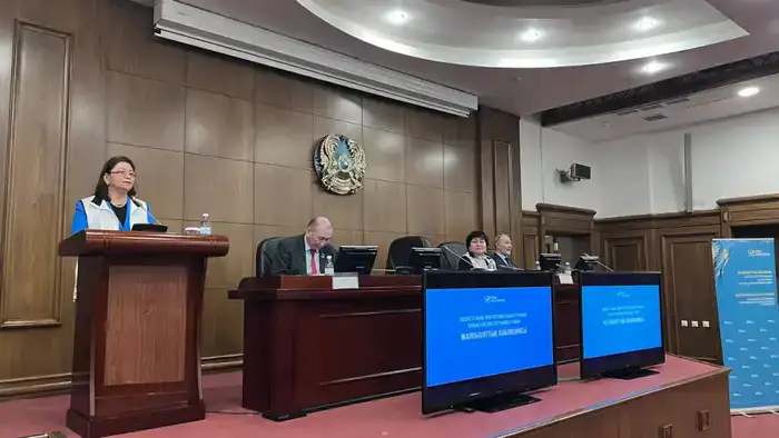 Сотрудникам Минтруда разъяснили ключевые нормы проекта новой Конституции в преддверии референдума (2)