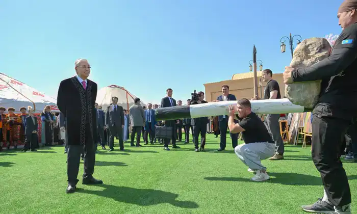 Наурыз как символ культурного единства и традиций: участие президента в праздновании