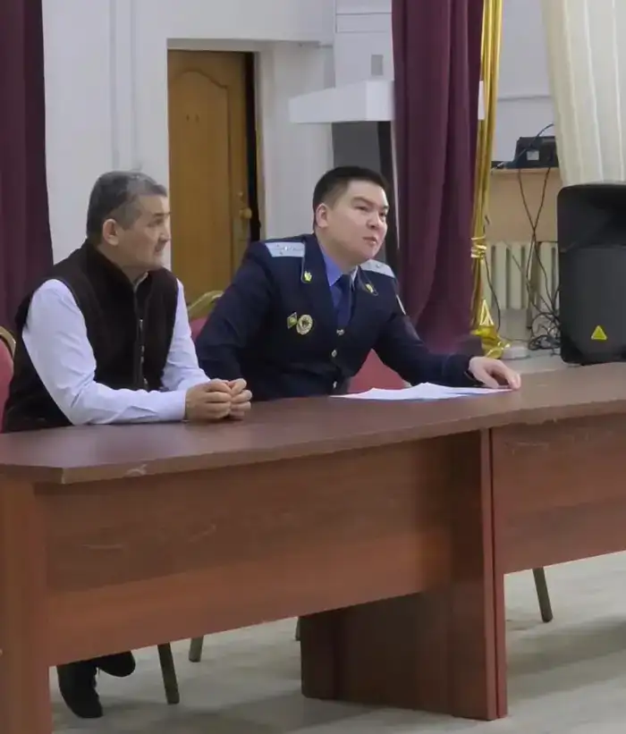 «Закон и порядок»: в Астане студентам колледжа разъяснили вопросы профилактики правонарушений (2)