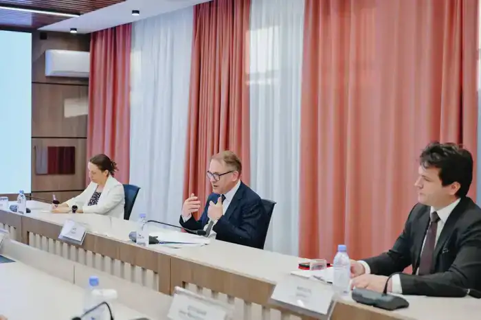 Укрепление культурных связей: встреча акима Северо-Казахстанской области с французской делегацией